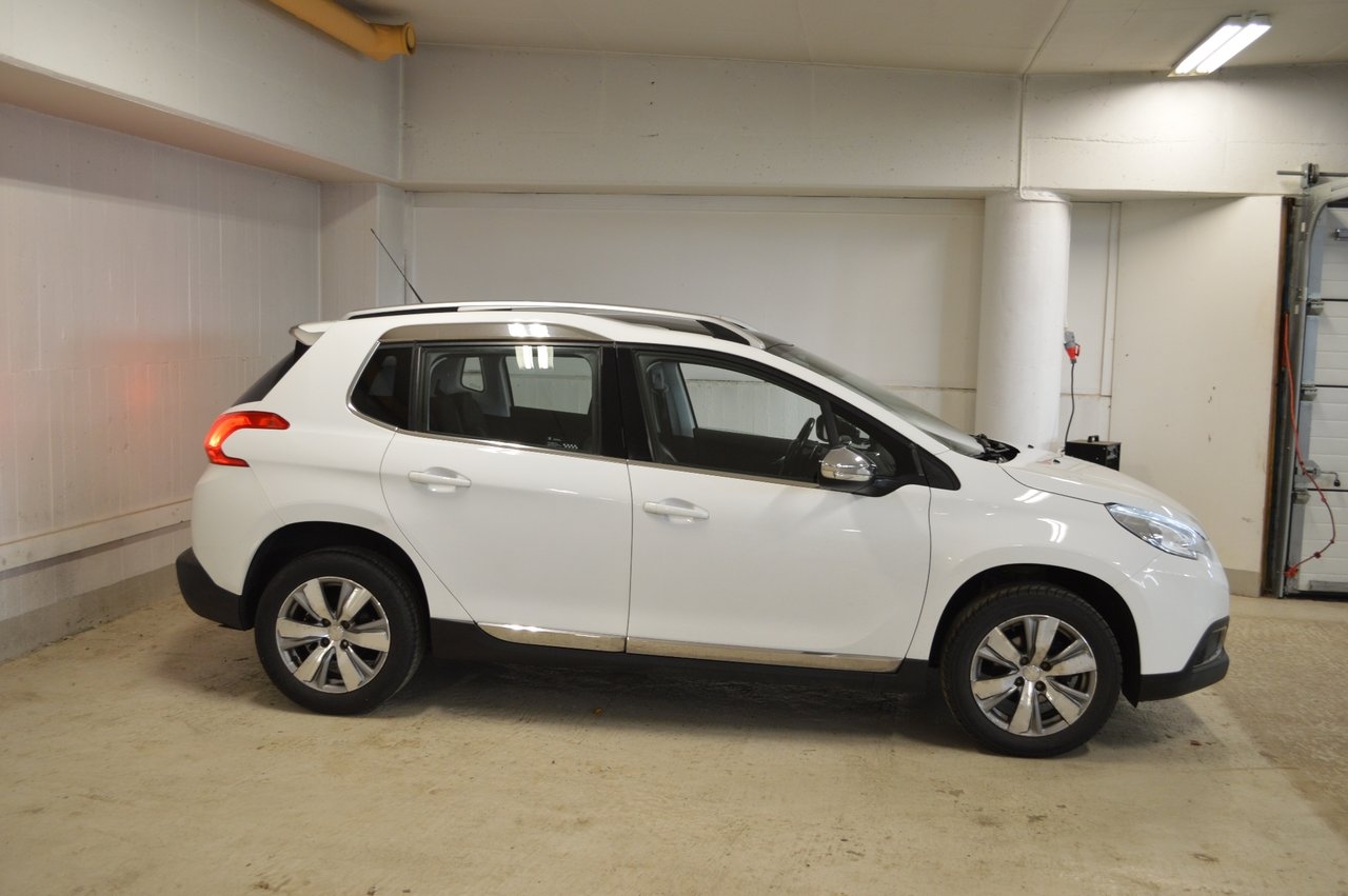 Peugeot 2008 1.2 VTi Allure 2016, bild 3/10