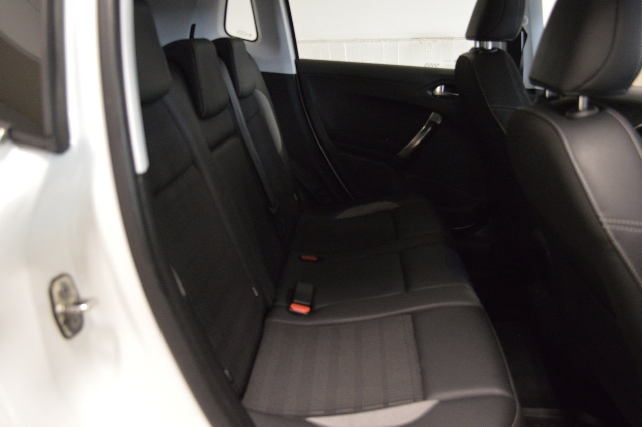 Peugeot 2008 1.2 VTi Allure 2016, bild 5/10