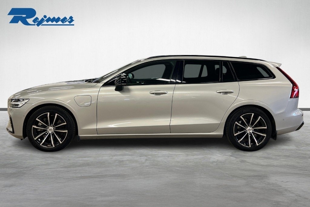 Volvo V60 T6 Plus Dark Nordic Edition 2025, bild 3/10