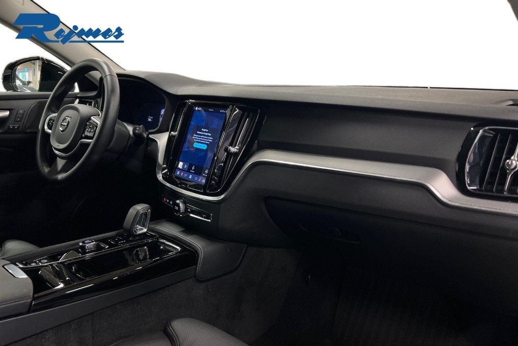 Volvo V60 T6 Plus Dark Nordic Edition 2025, bild 6/10