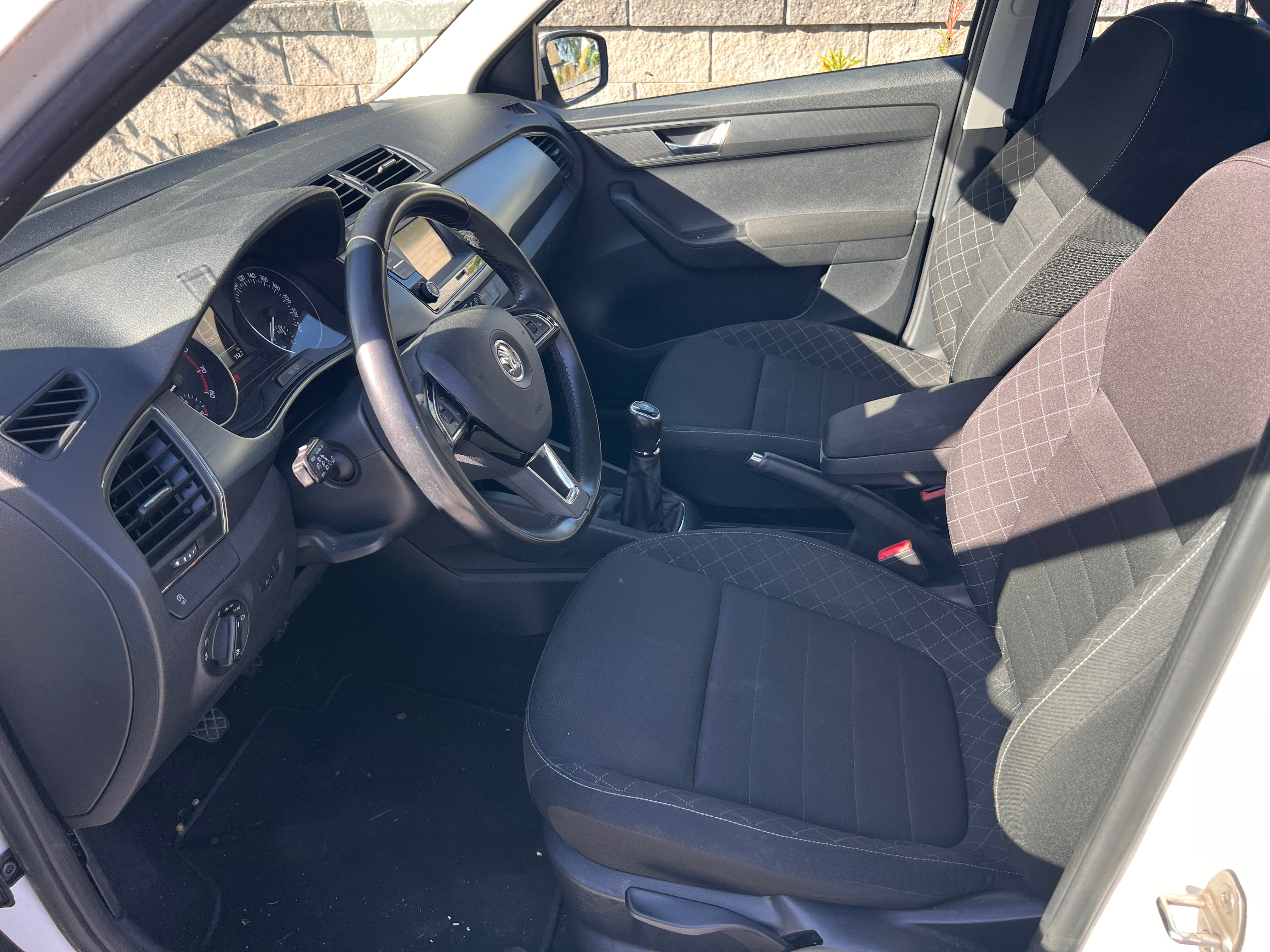 Skoda Fabia 1.2 TSI Manuell 2015, bild 7/9