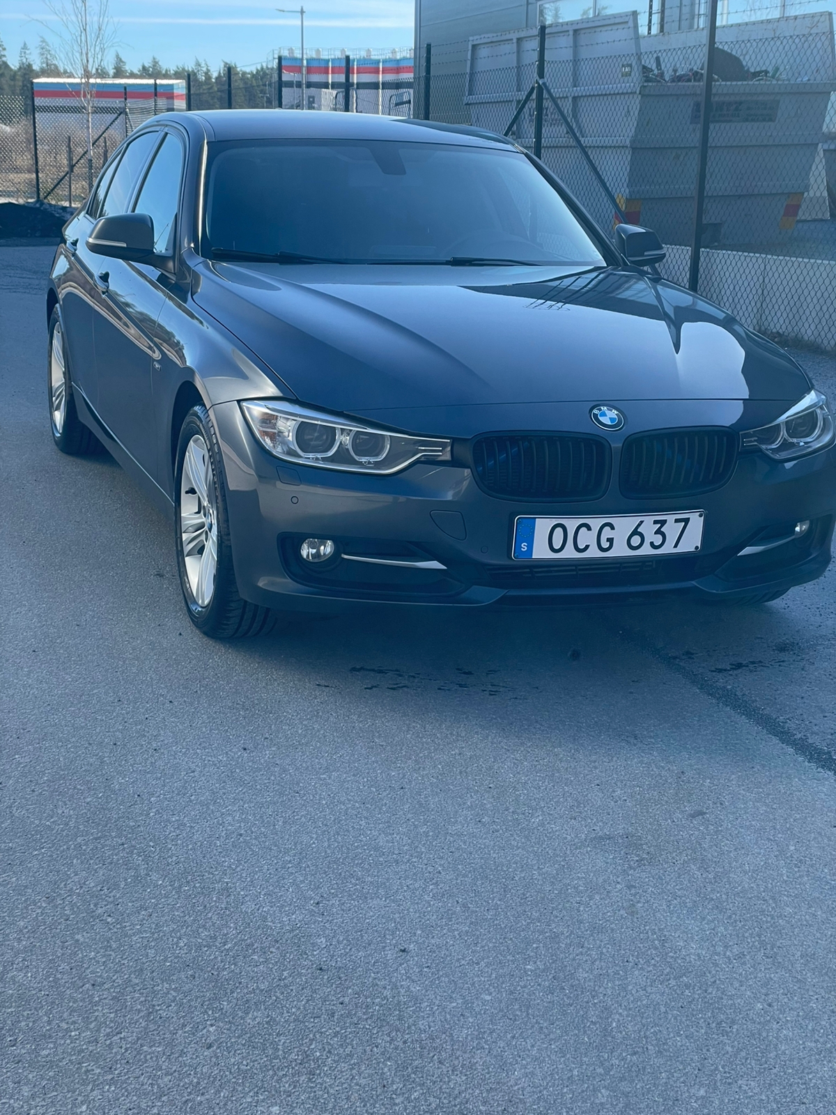 BMW 320d Sport Line 2014, bild 2/5