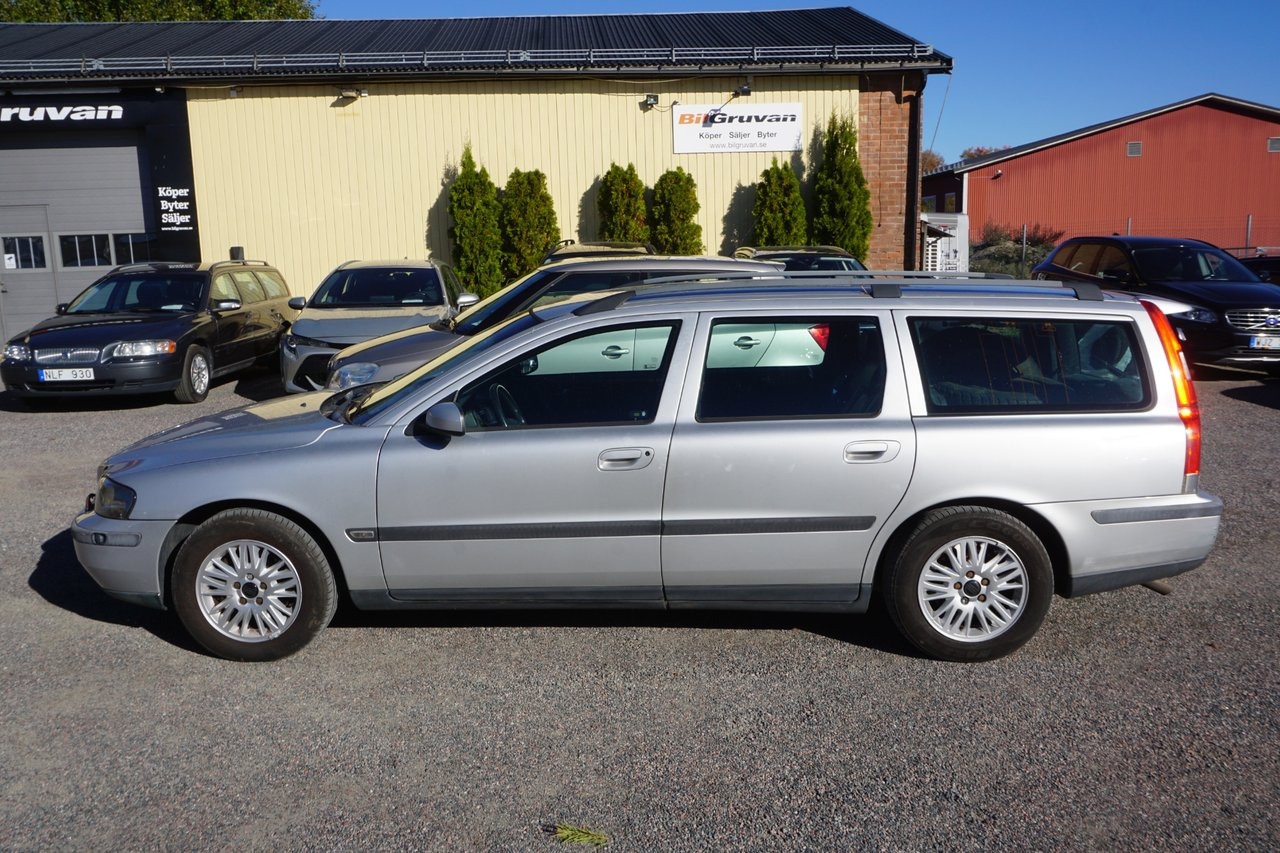 Volvo V70 2.4 Business 2004, kuva 4/7