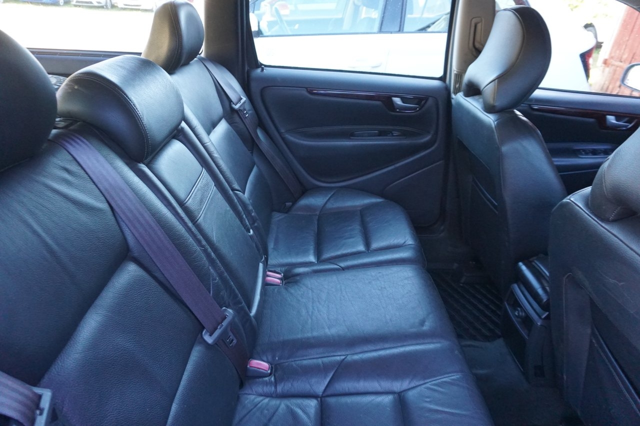 Volvo V70 2.4 Business 2004, kuva 7/7