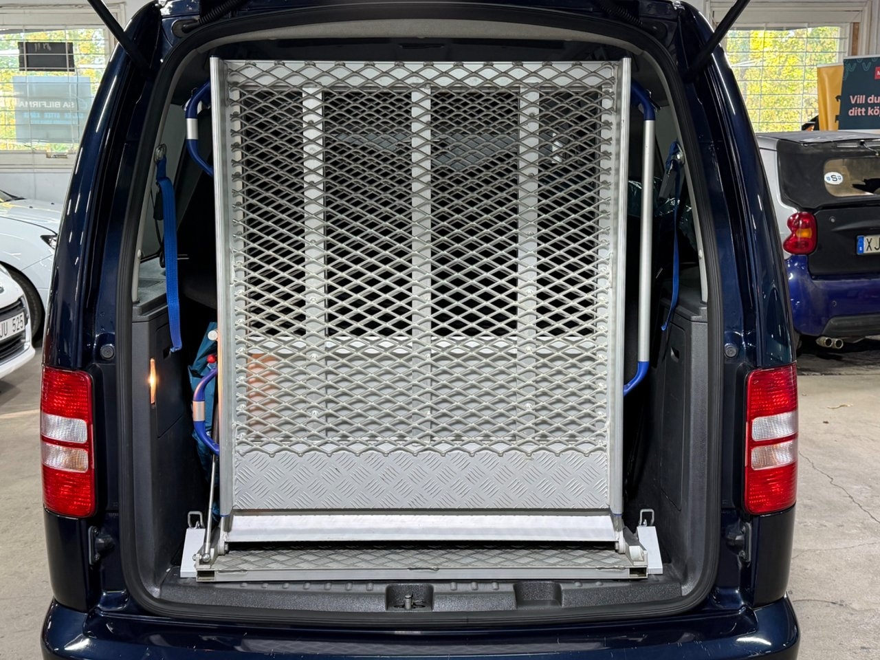 Volkswagen Caddy Maxi 2011, bild 7/10