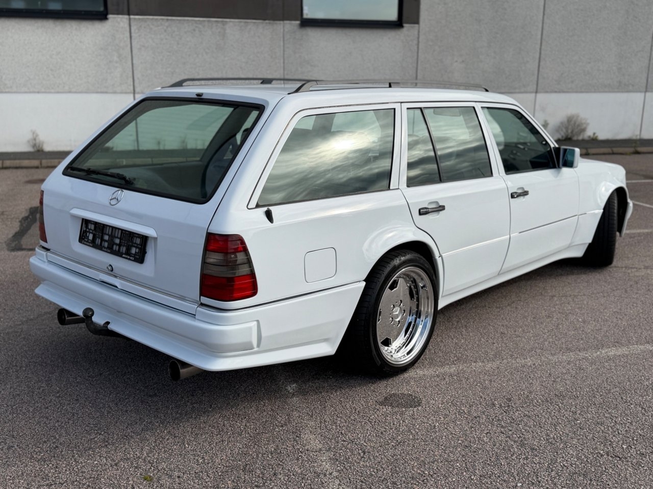 Mercedes-Benz E 1990, bild 3/10