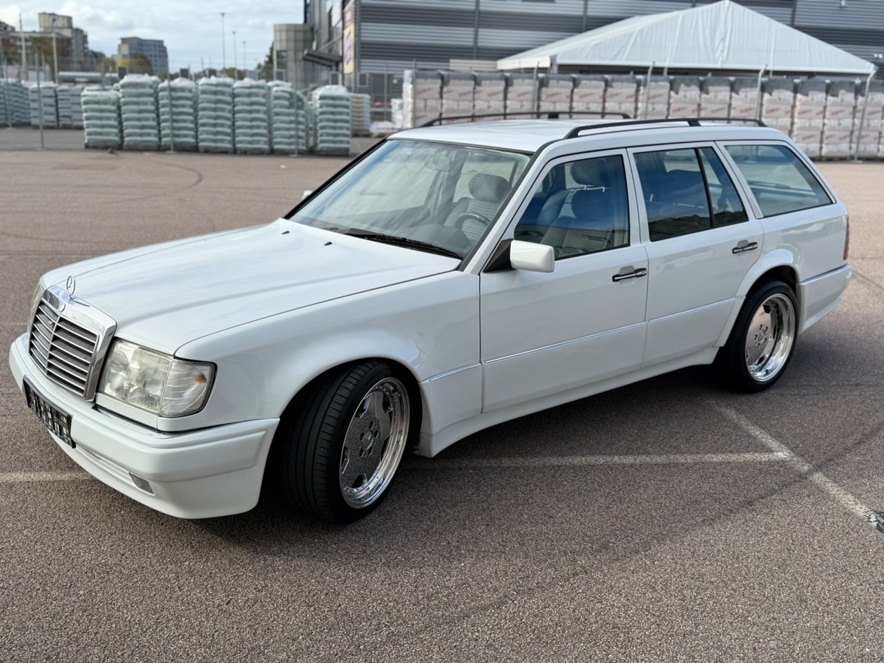 Mercedes-Benz E 1990, bild 5/10