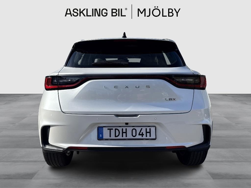 Lexus LBX 1.5 Hybrid Vinterhjul Moms 2026, photo 4/10