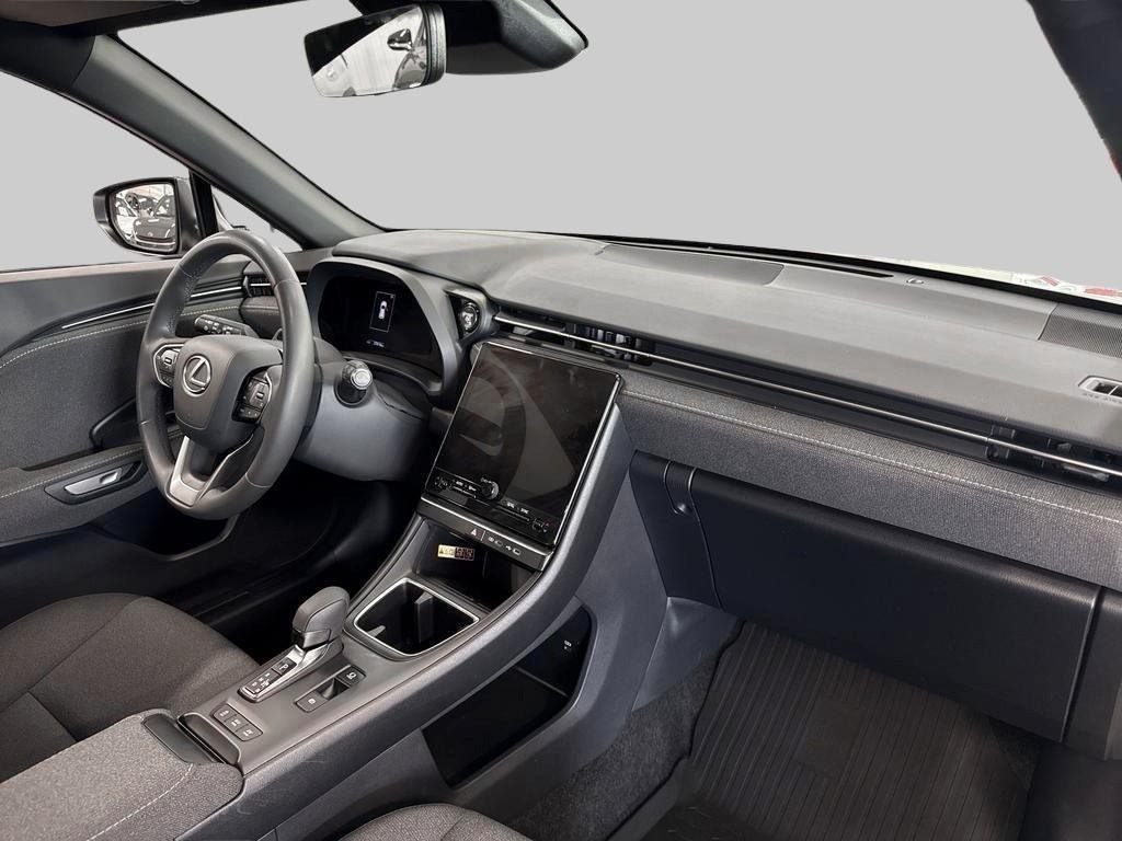 Lexus LBX 1.5 Hybrid Vinterhjul Moms 2026, photo 6/10