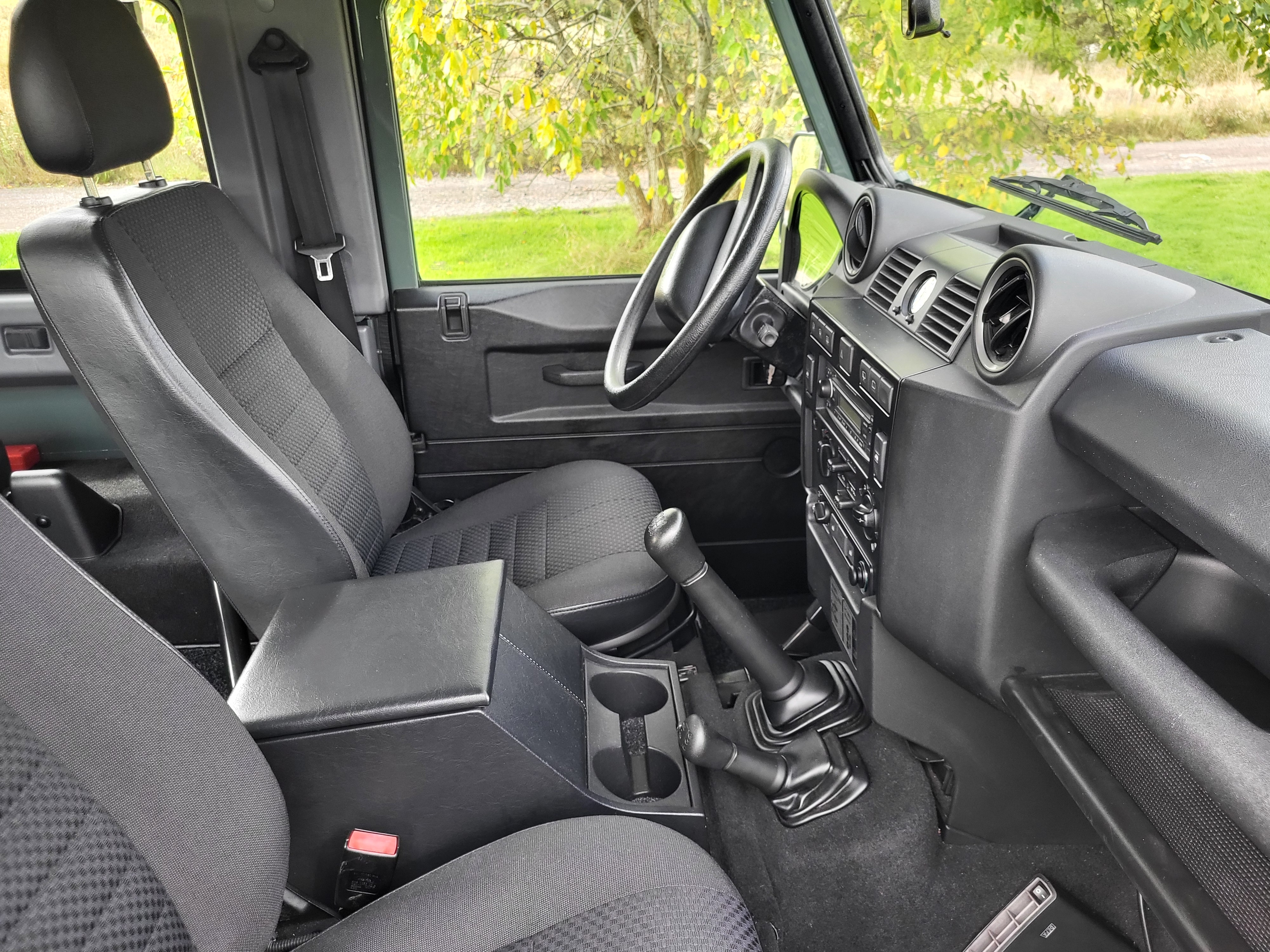 Land Rover Defender 2011, bild 5/8