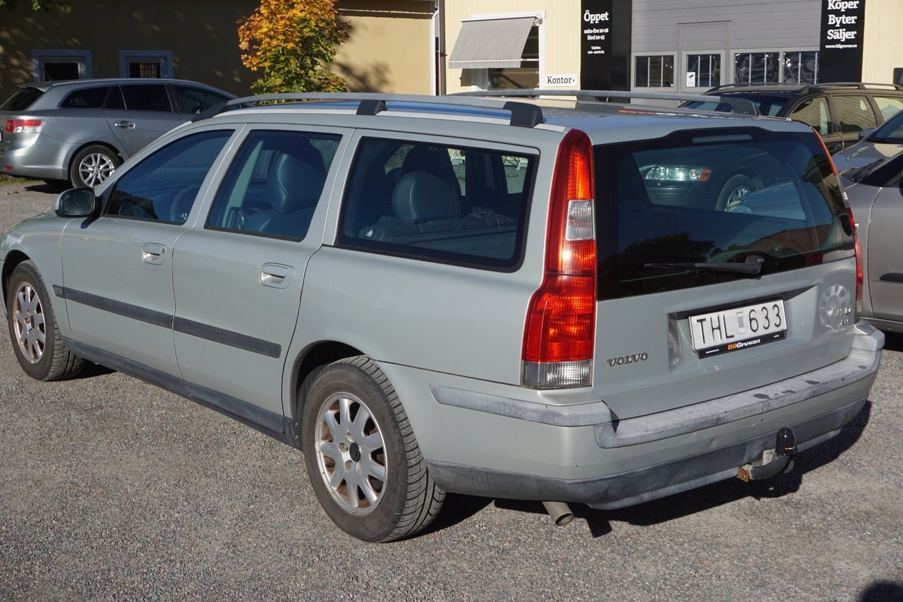 Volvo V70 2.4 Business Drag m-värmare 2002, bild 2/7