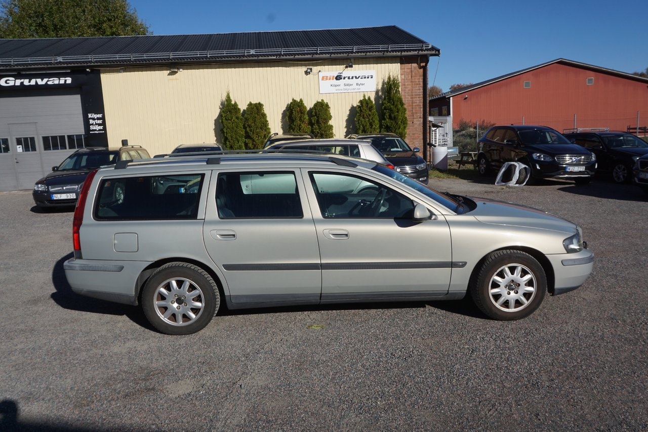Volvo V70 2.4 Business Drag m-värmare 2002, bild 3/7
