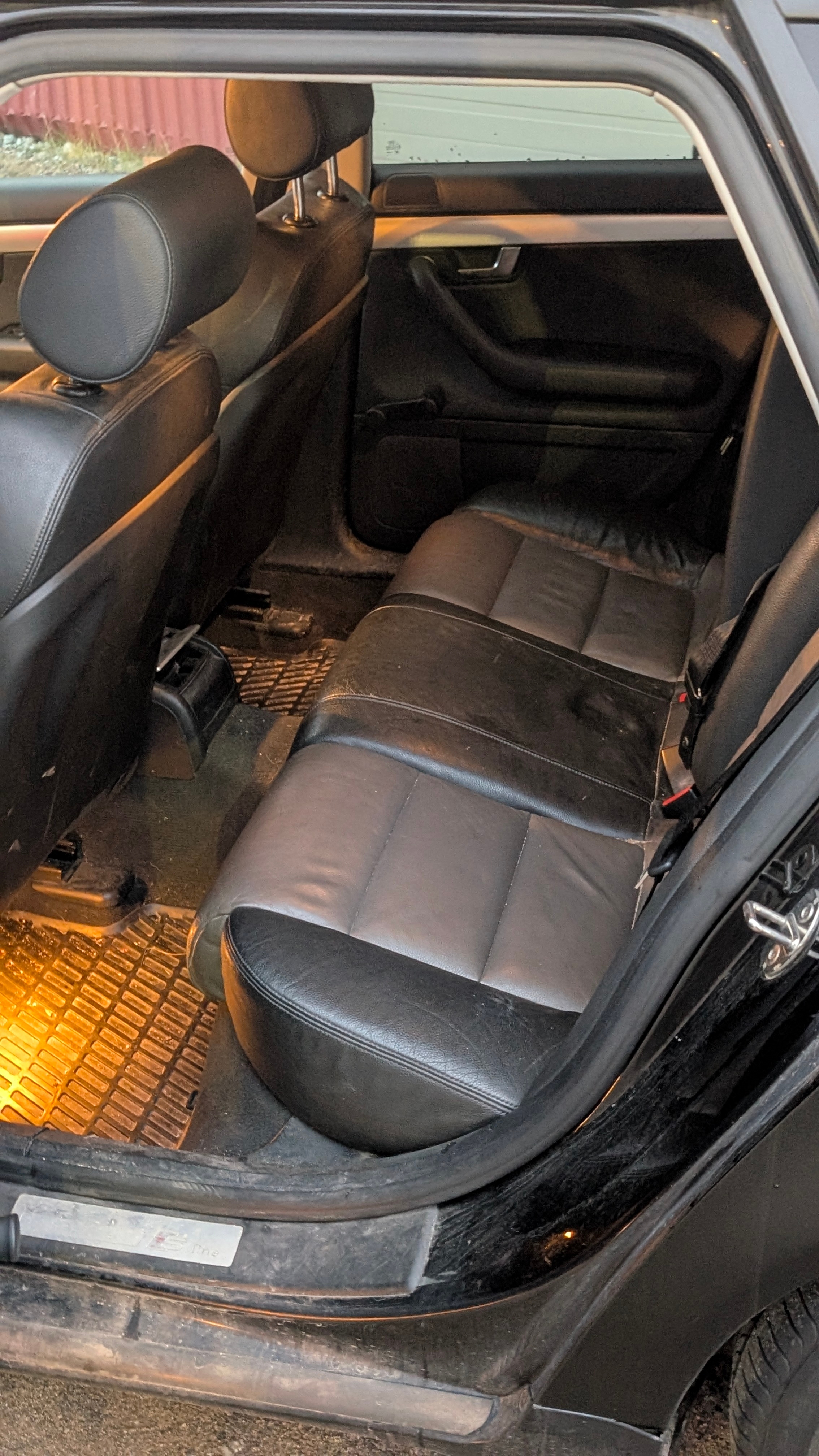 Audi A4 2008, bild 6/7