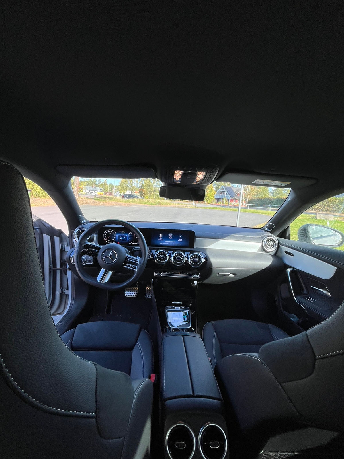 Mercedes-Benz CLA 250 e 8G-DCT 2026, bild 3/3
