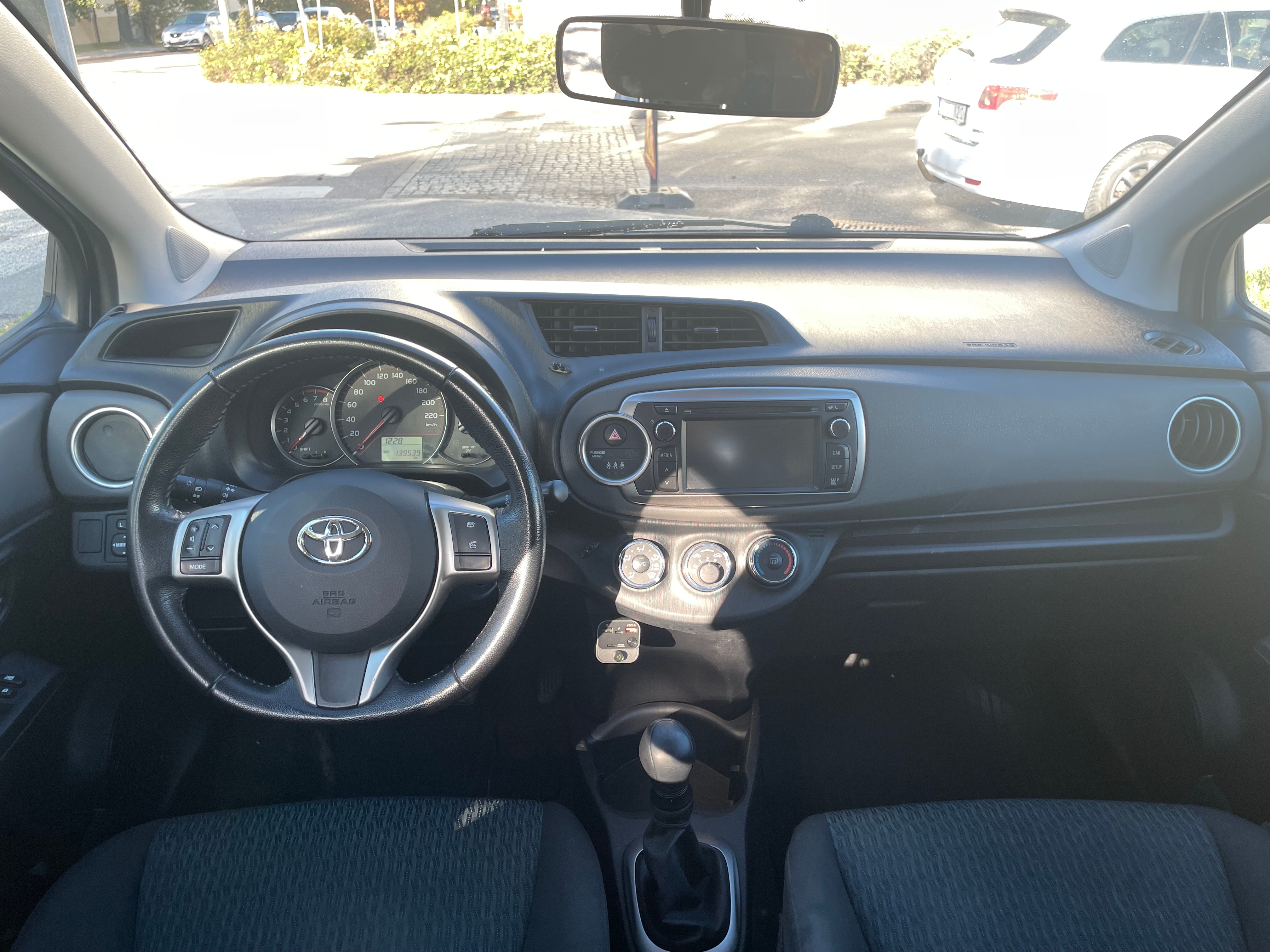 Toyota Yaris 2012, bild 5/7