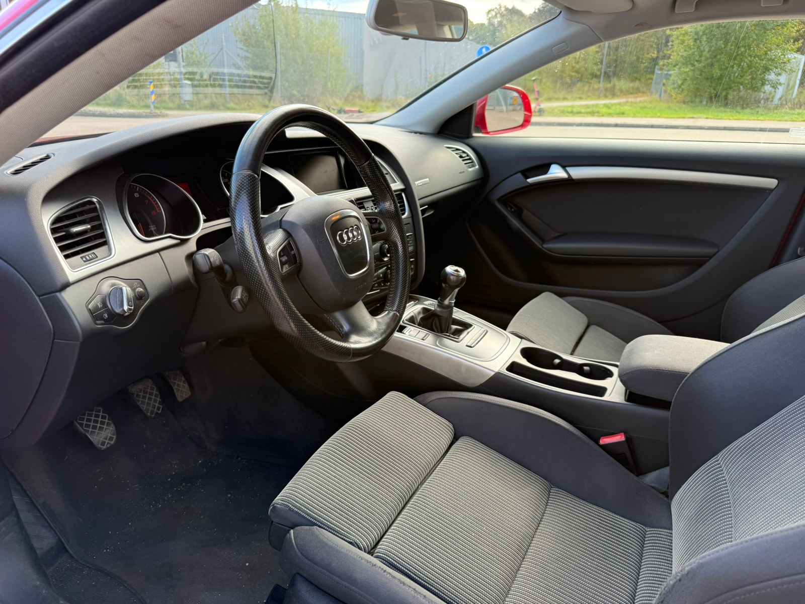 Audi A5 Coupé 2.0 TFSI Manuell 2009, bild 5/6