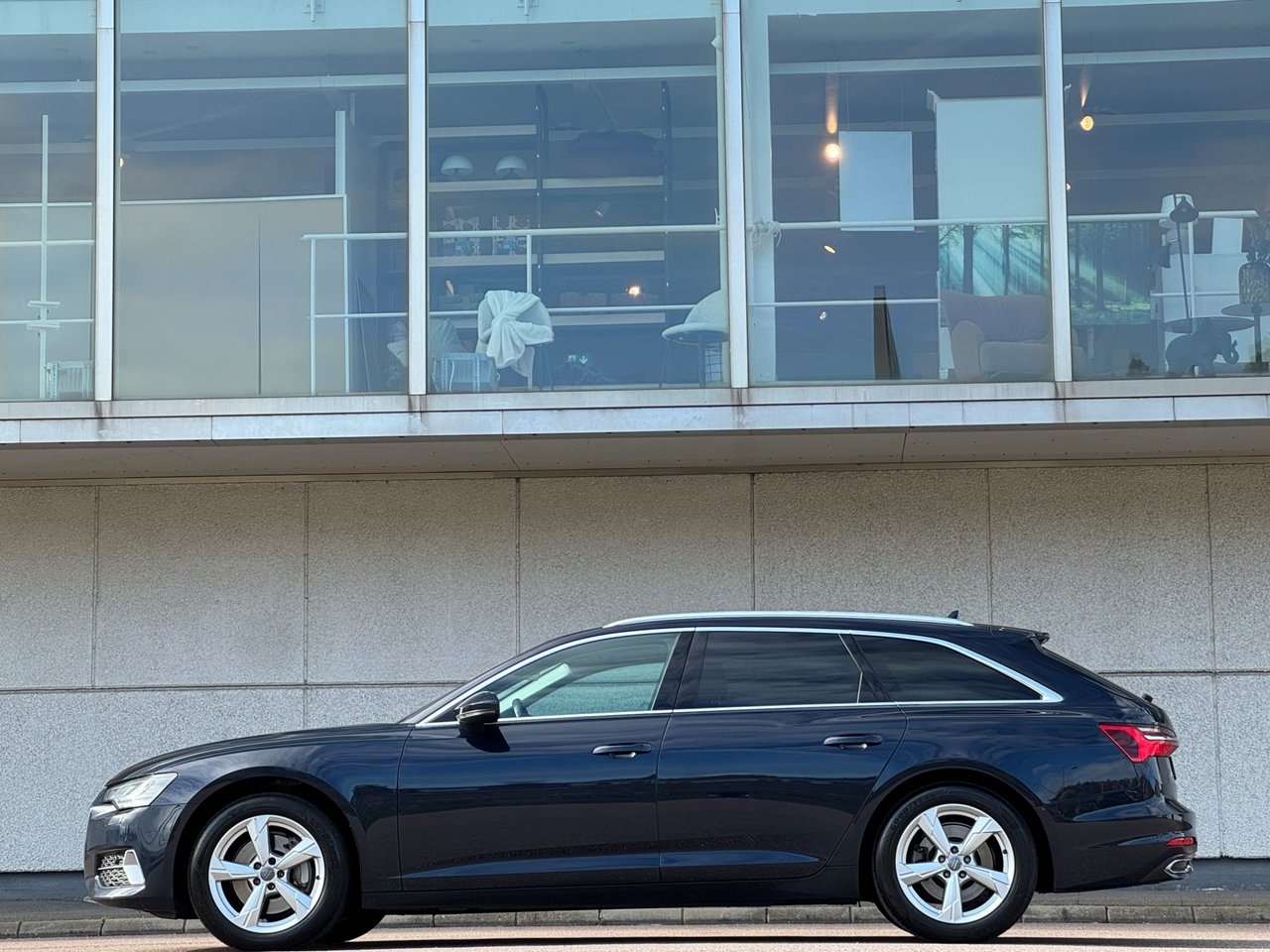 Audi A6 2019, bild 2/10