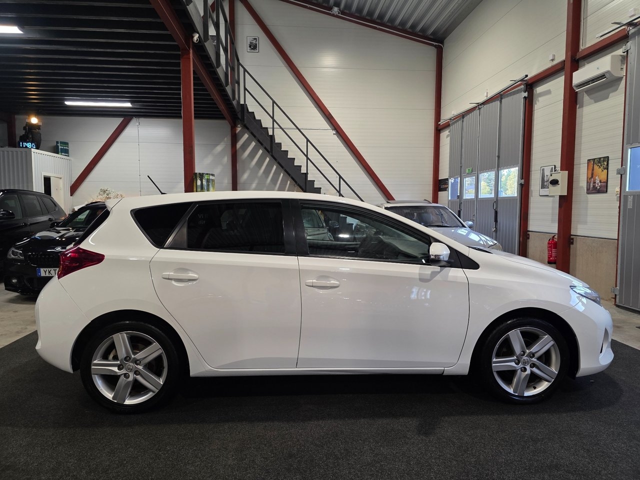 Toyota Auris 2014, bild 6/10