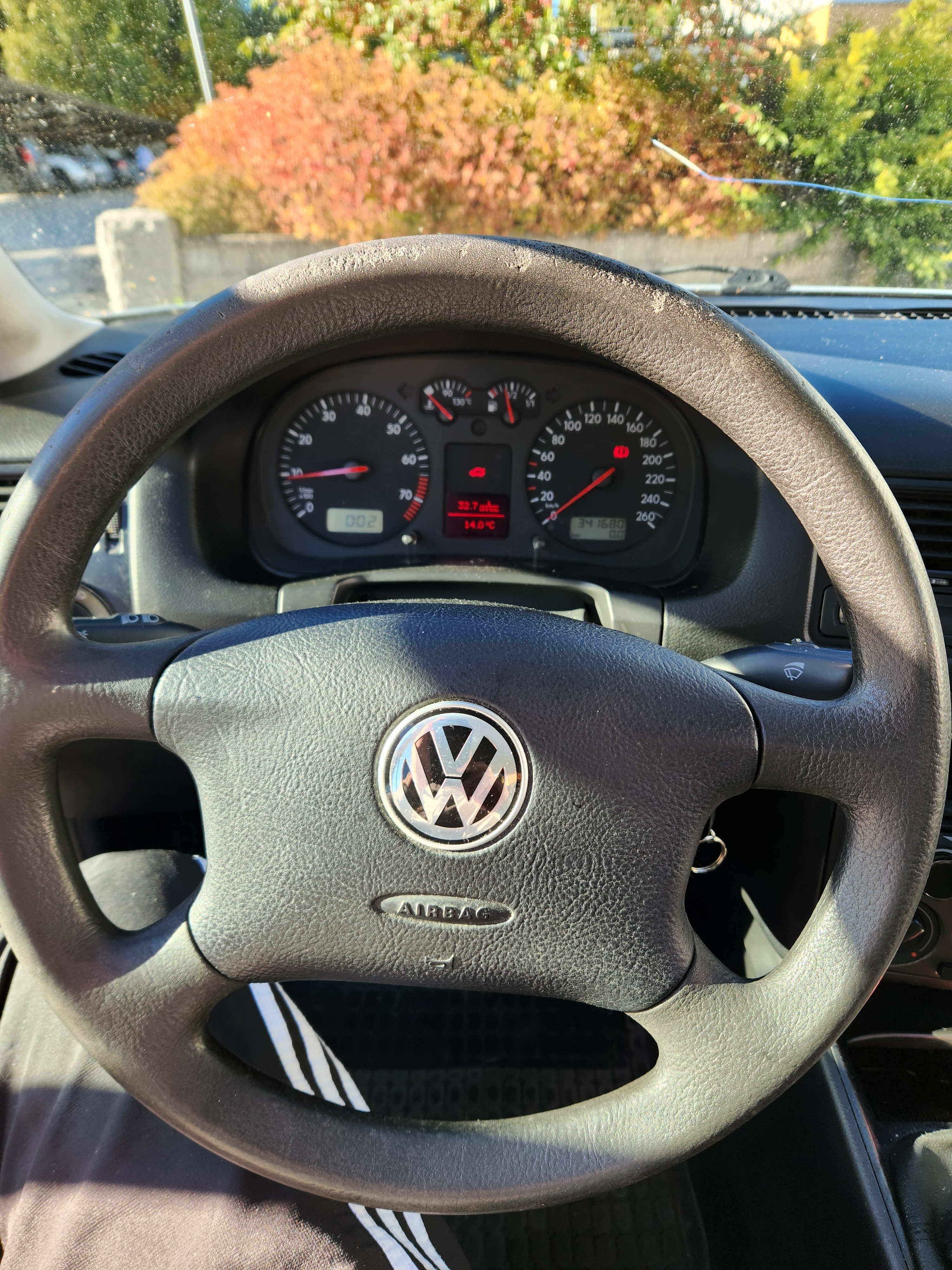 Volkswagen Bora 1.6 Manuell 2000, bild 6/7