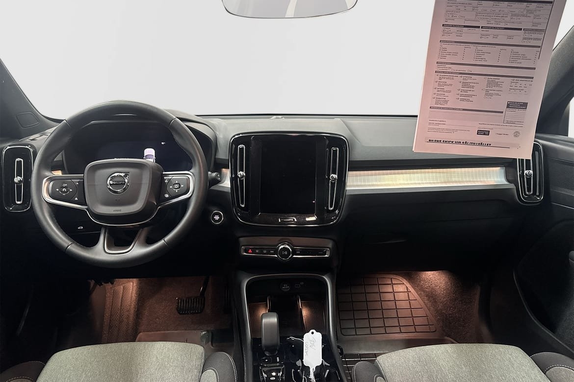 Volvo XC40 B3 FWD Bensin Plus Dark 2025, bild 6/10