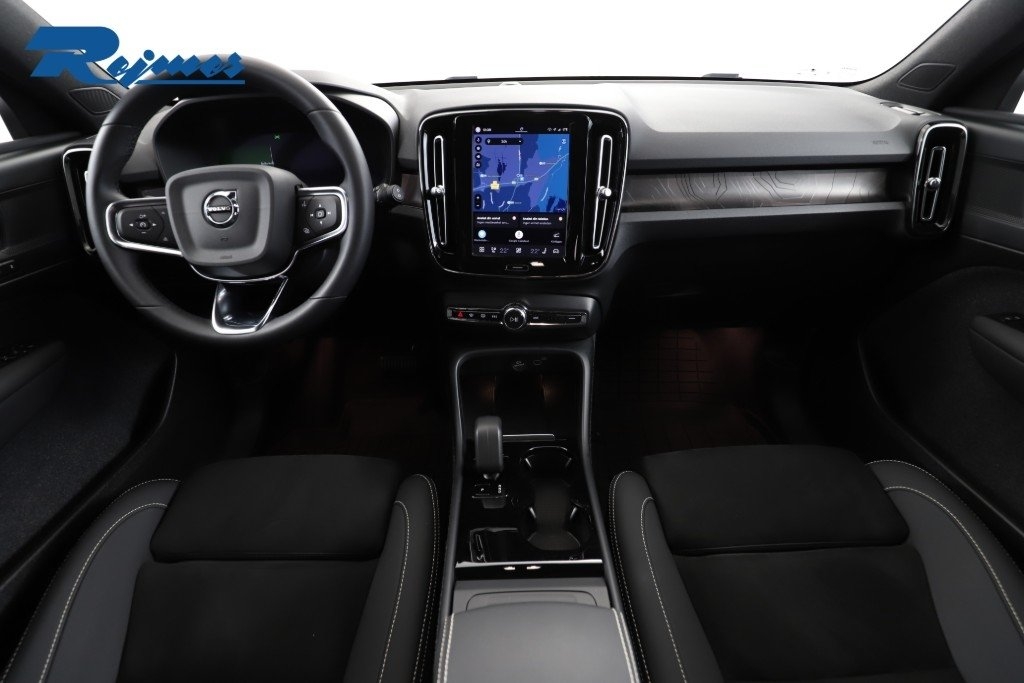 Volvo XC40 2024, bild 2/10