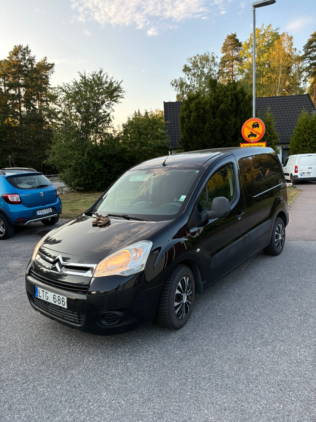 Citroen Berlingo 2011, bild 3/4