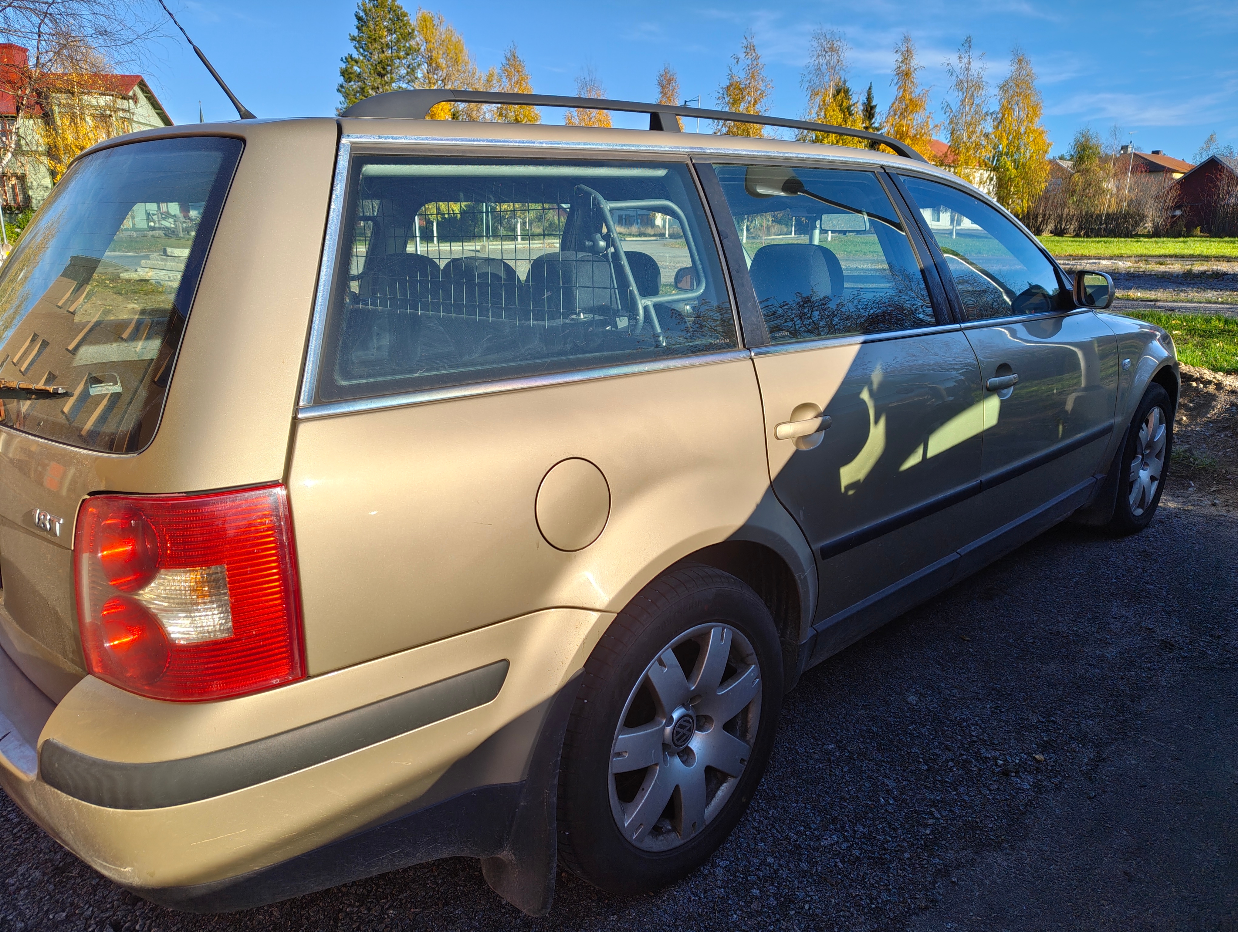 Volkswagen Passat Variant 1.8 T Manuell 2004, bild 2/10