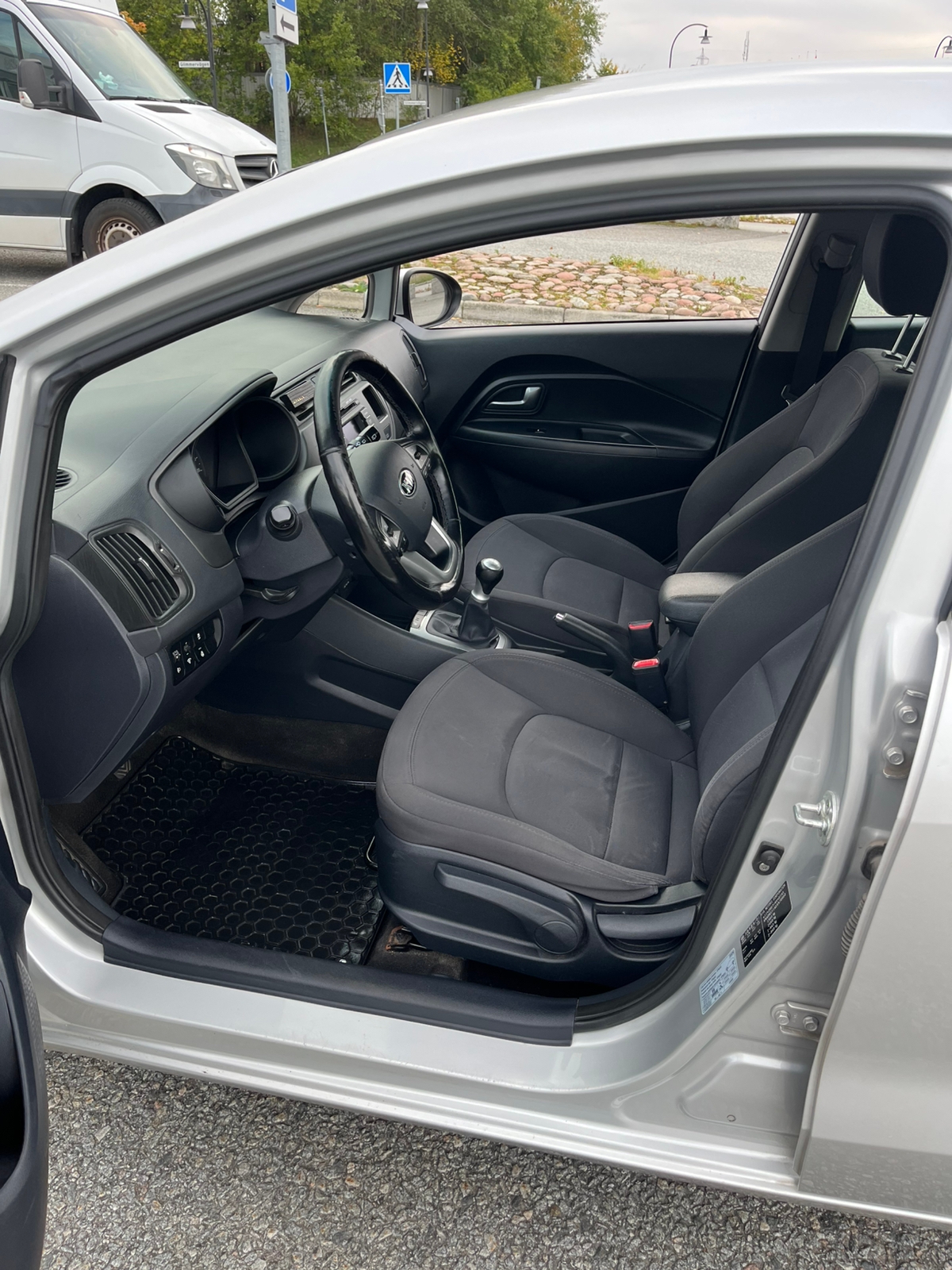 Kia Rio 1.2 2014, bild 4/10