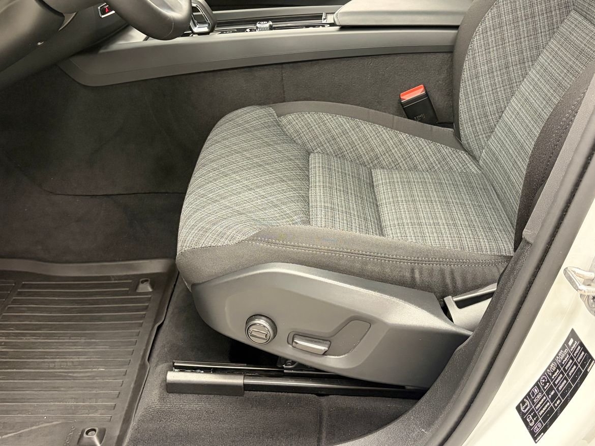 Volvo XC60 T6 Core Nordic 2025, photo 6/10