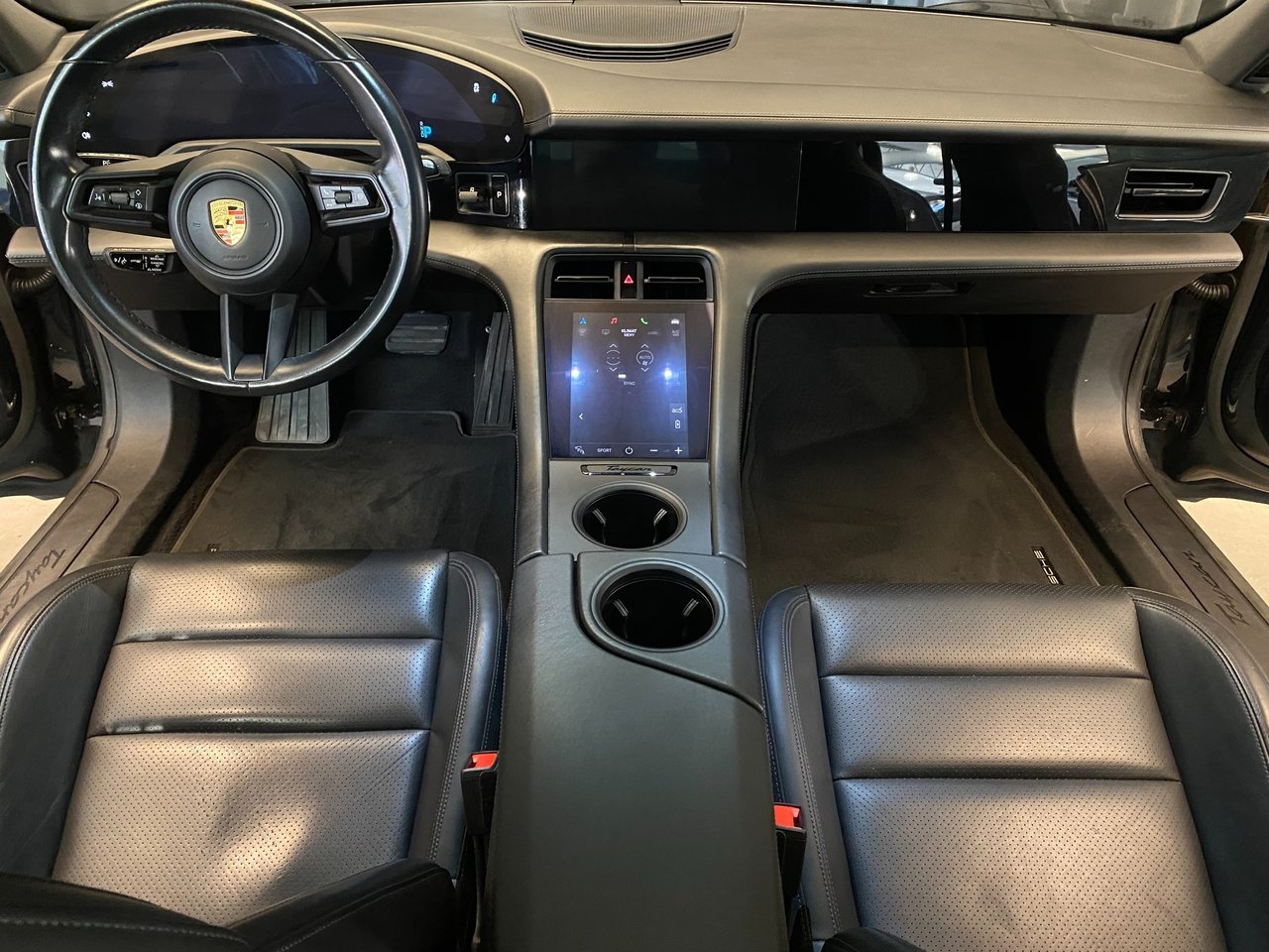 Porsche Taycan 2022, bild 6/10