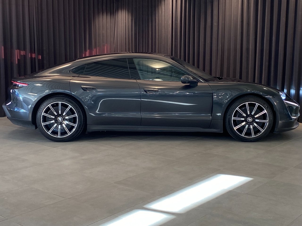 Porsche Taycan 2022, bild 5/10