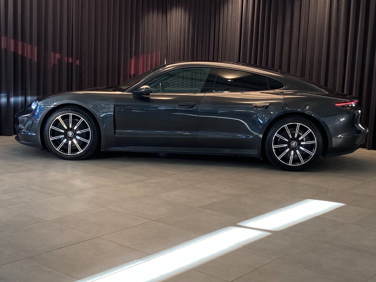 Porsche Taycan 2022, bild 3/10