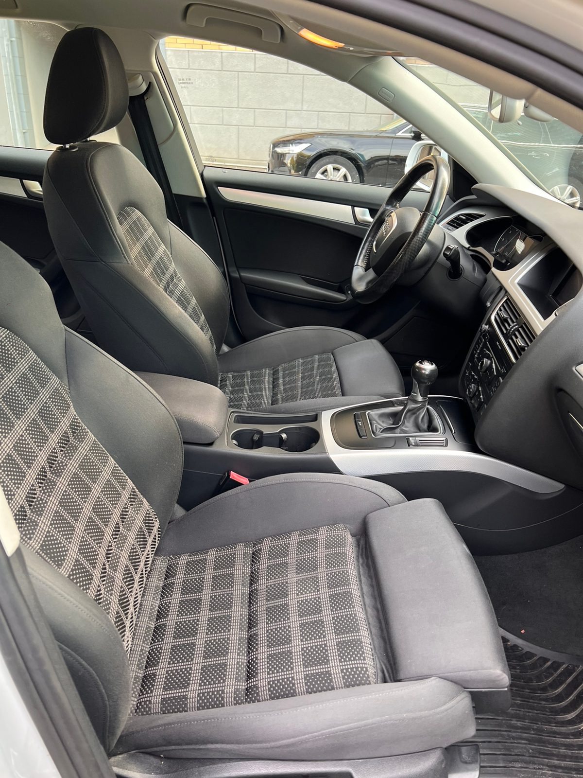 Audi A4 Avant 2.0 TDI Manuell 2012, bild 4/10
