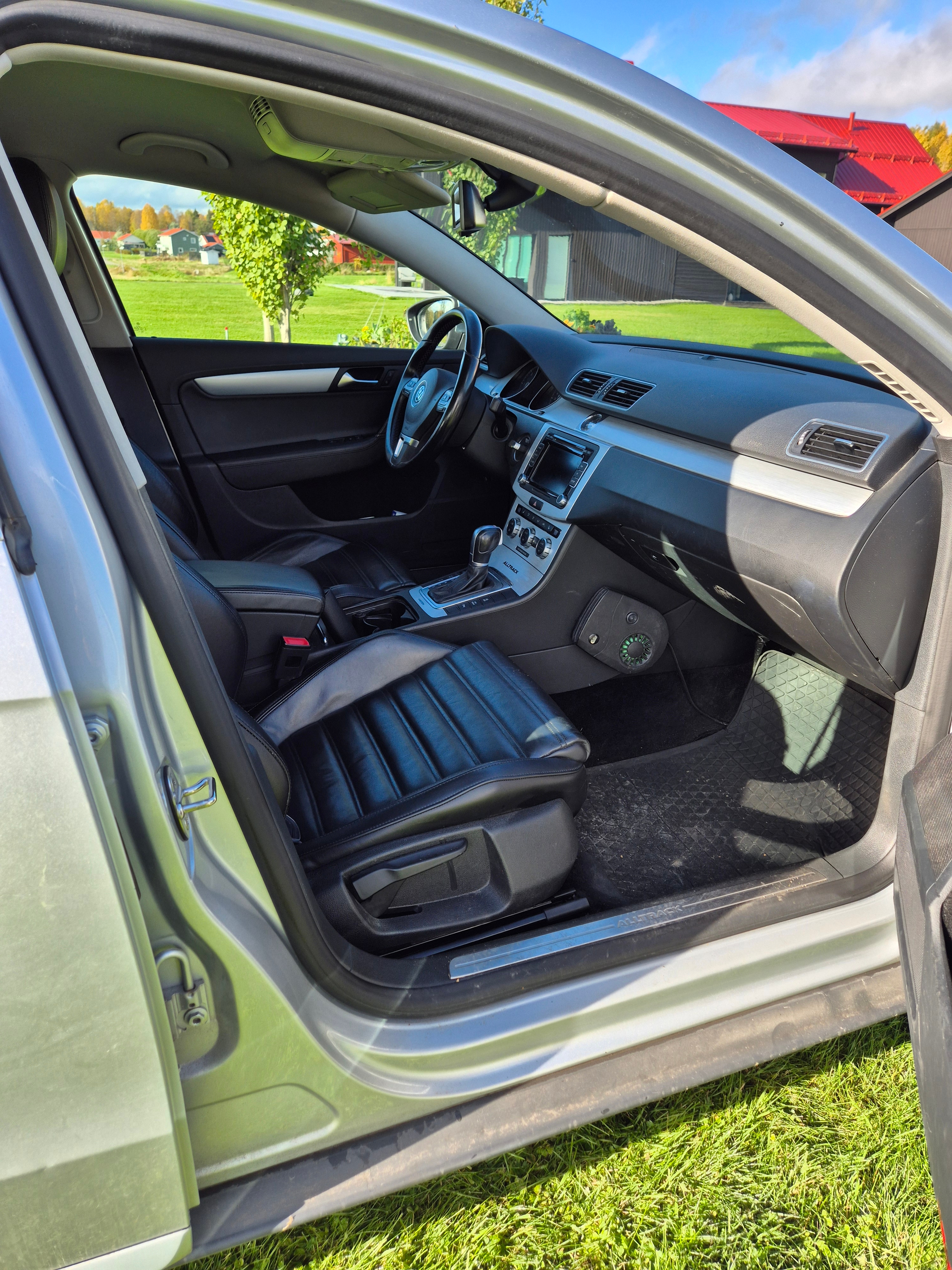 Volkswagen Passat 2015, bild 3/3