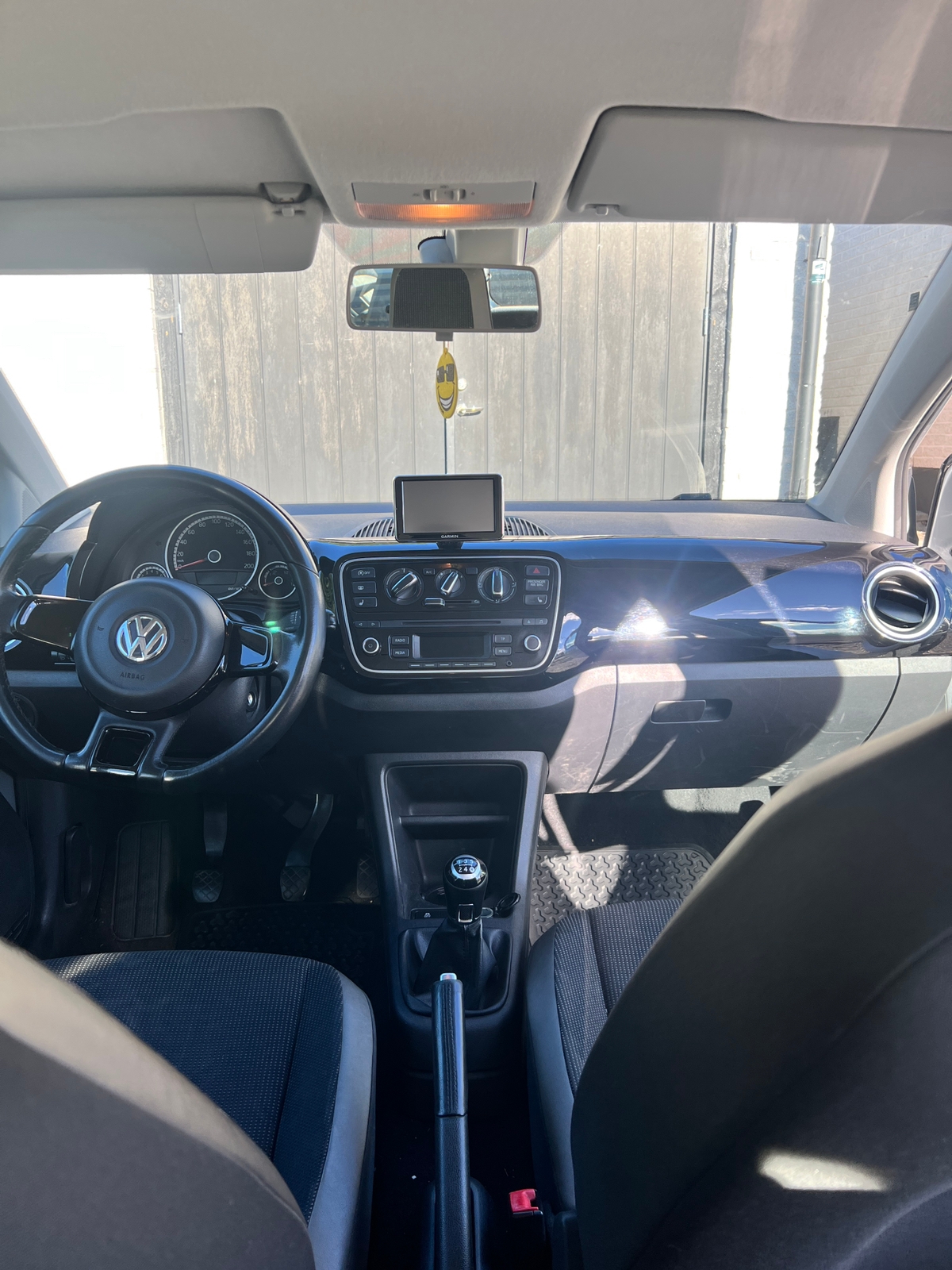 Volkswagen up! 1.0 EcoFuel 2013, bild 3/3