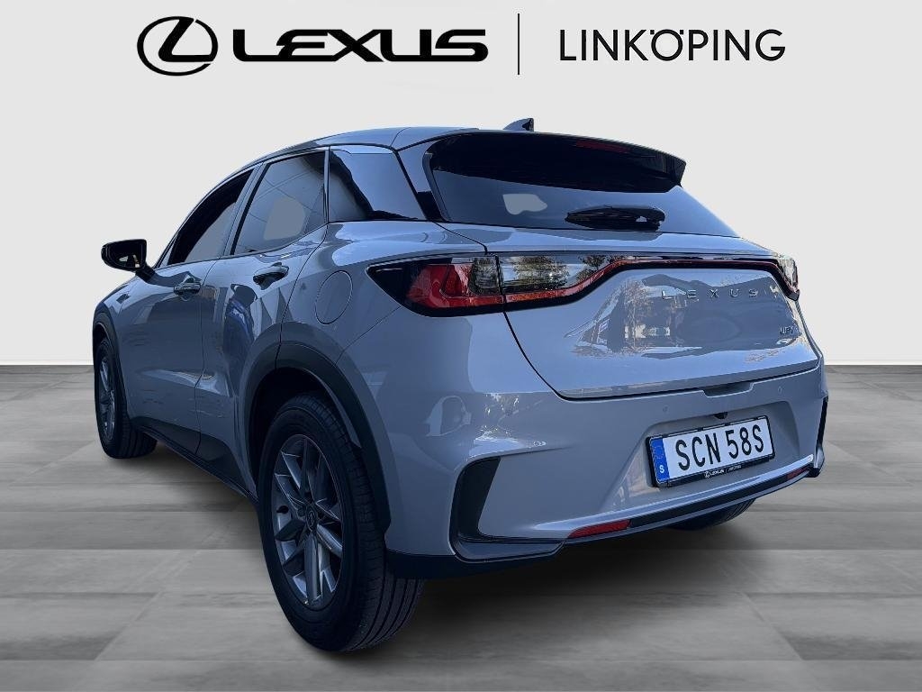 Lexus LBX 2025, bild 2/10