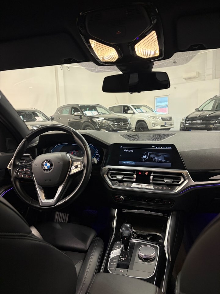 BMW 330 2021, bild 7/10