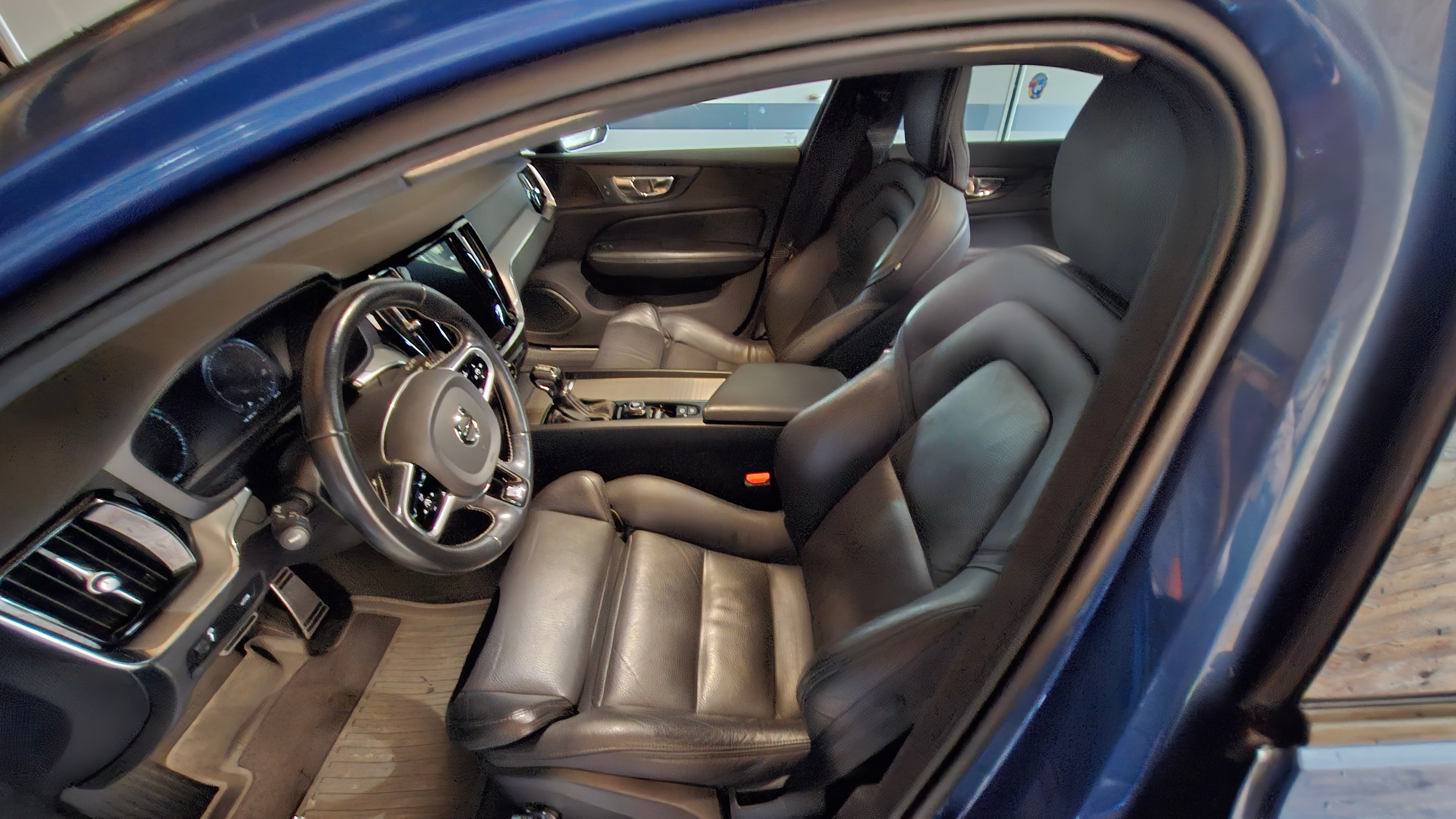 Volvo V60 D4 AWD Geartronic 2020, bild 5/6