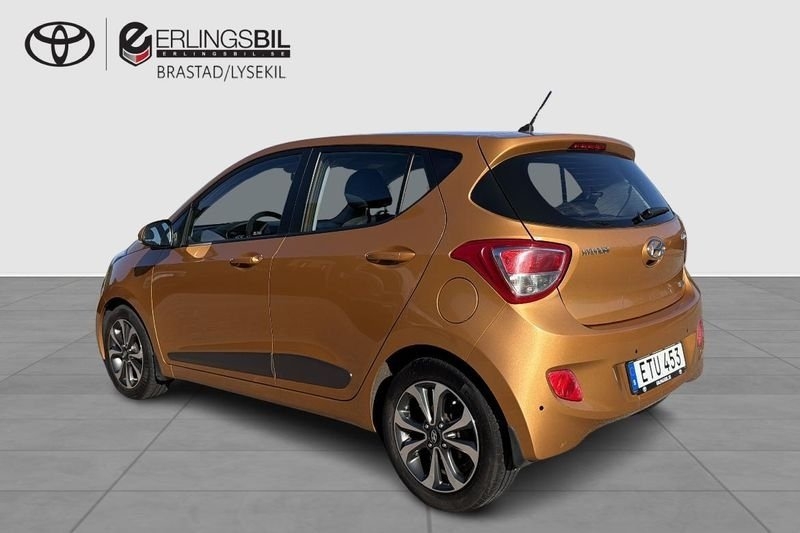 Hyundai i10 1.2 PREMIUM V-HJUL 2015, bild 2/10