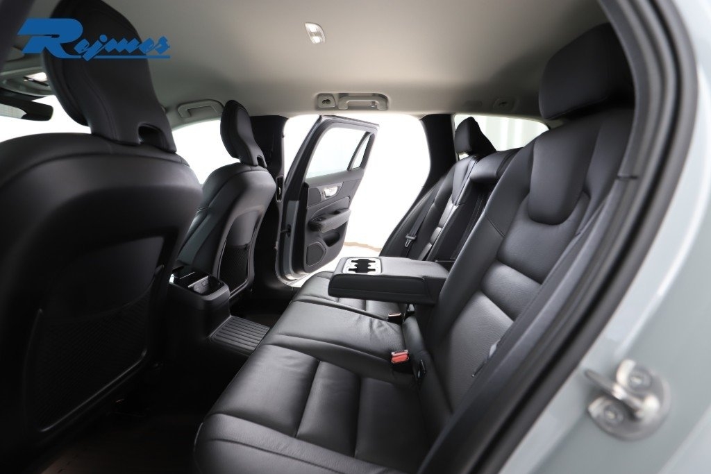 Volvo V60 T6 Plus Dark Nordic Edition 2025, bild 7/10