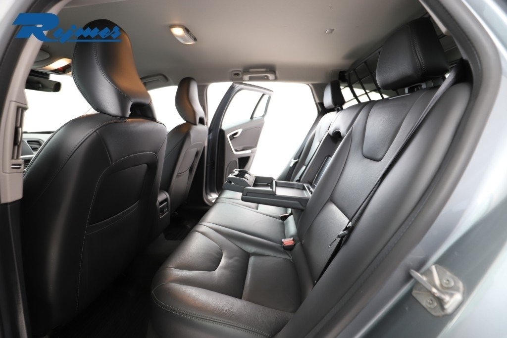 Volvo V60 Cross Country 2018, bild 7/10