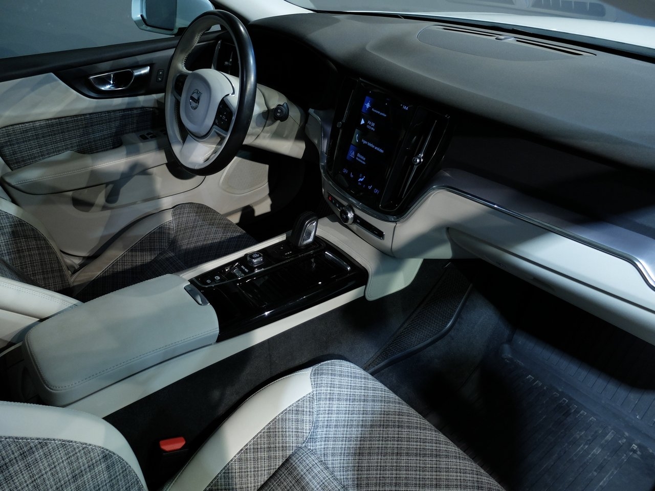 Volvo V60 2021, bild 6/9