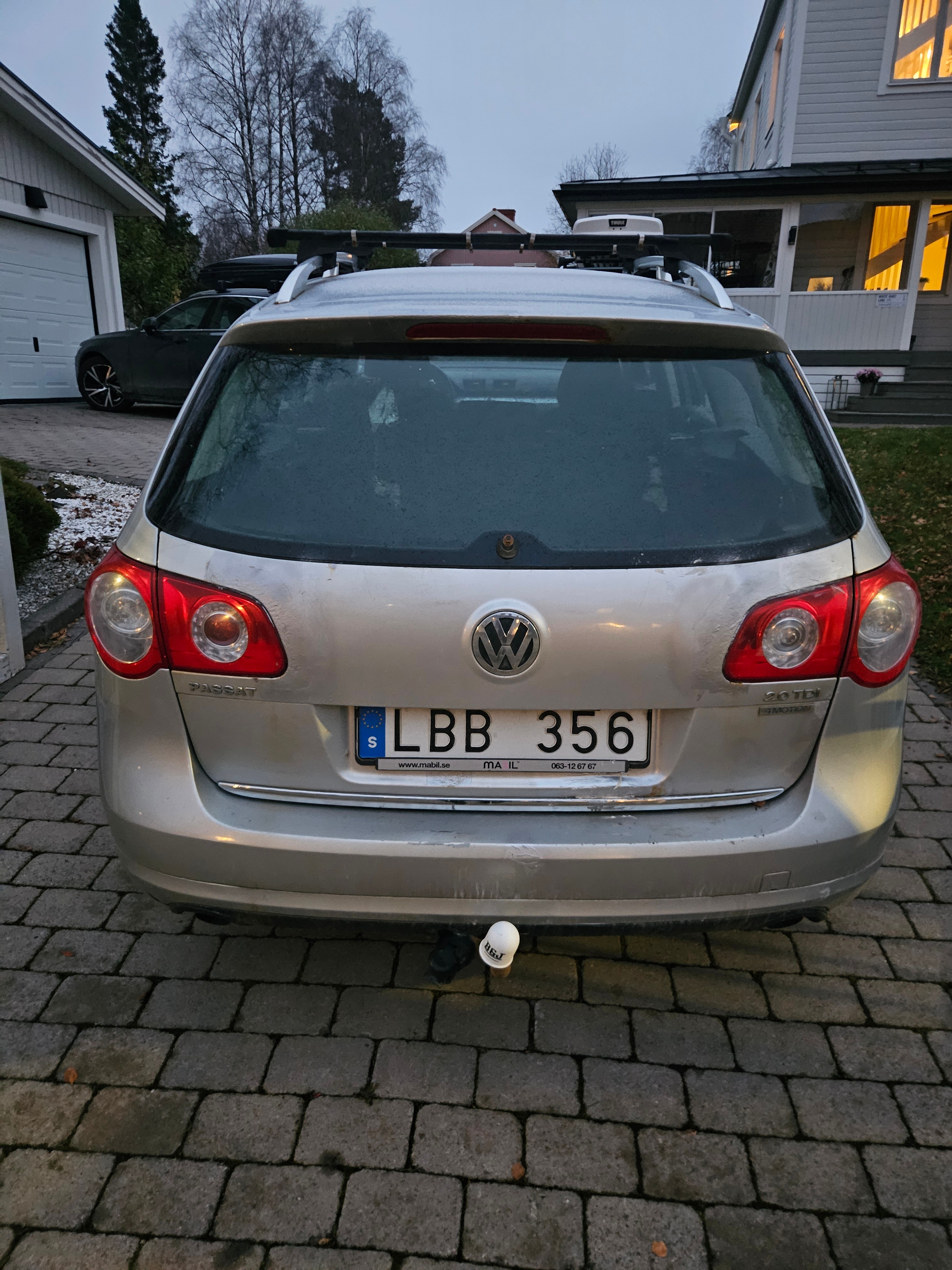 Volkswagen Passat 2.0 TDI DPF 2010, photo 4/7