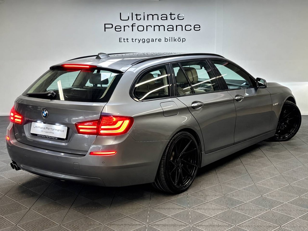 BMW 525 2011, bild 2/10