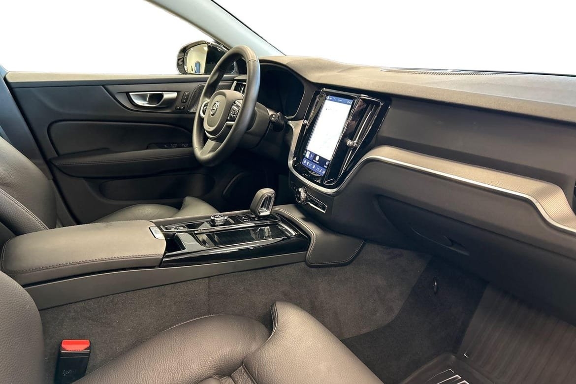 Volvo V60 T6 Plus Dark Nordic Edition 2025, bild 7/10