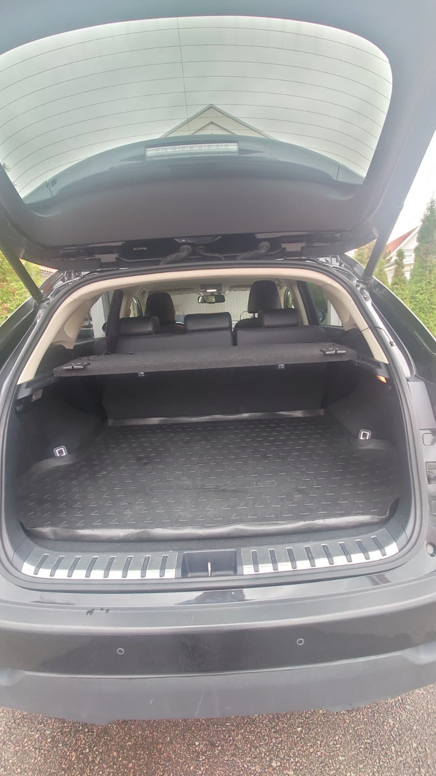 Lexus NX 300h AWD 2.5 AWD E-CVT 2016, bild 5/10