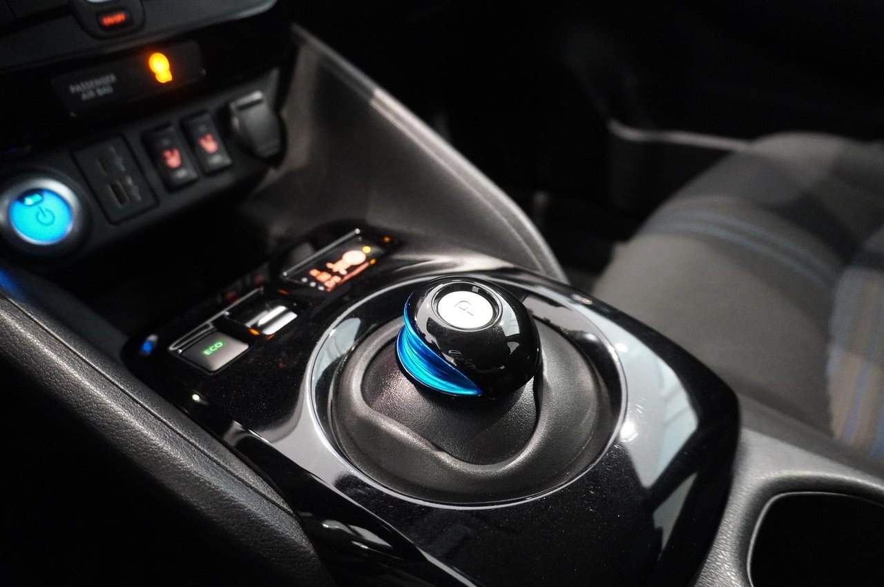 Nissan Leaf N-Connecta 39kWh 2024, bild 7/10