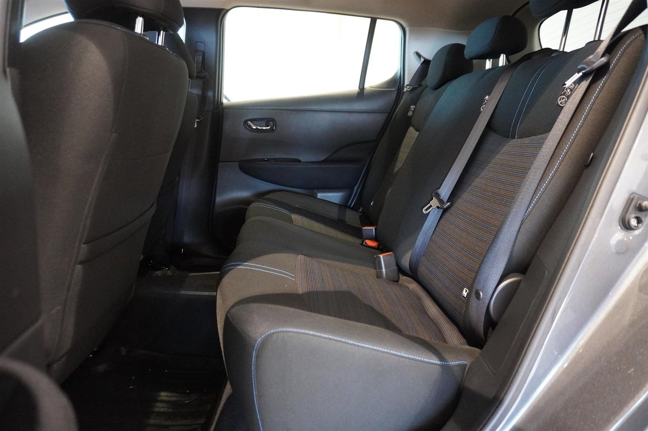 Nissan Leaf N-Connecta 39kWh 2024, bild 6/10