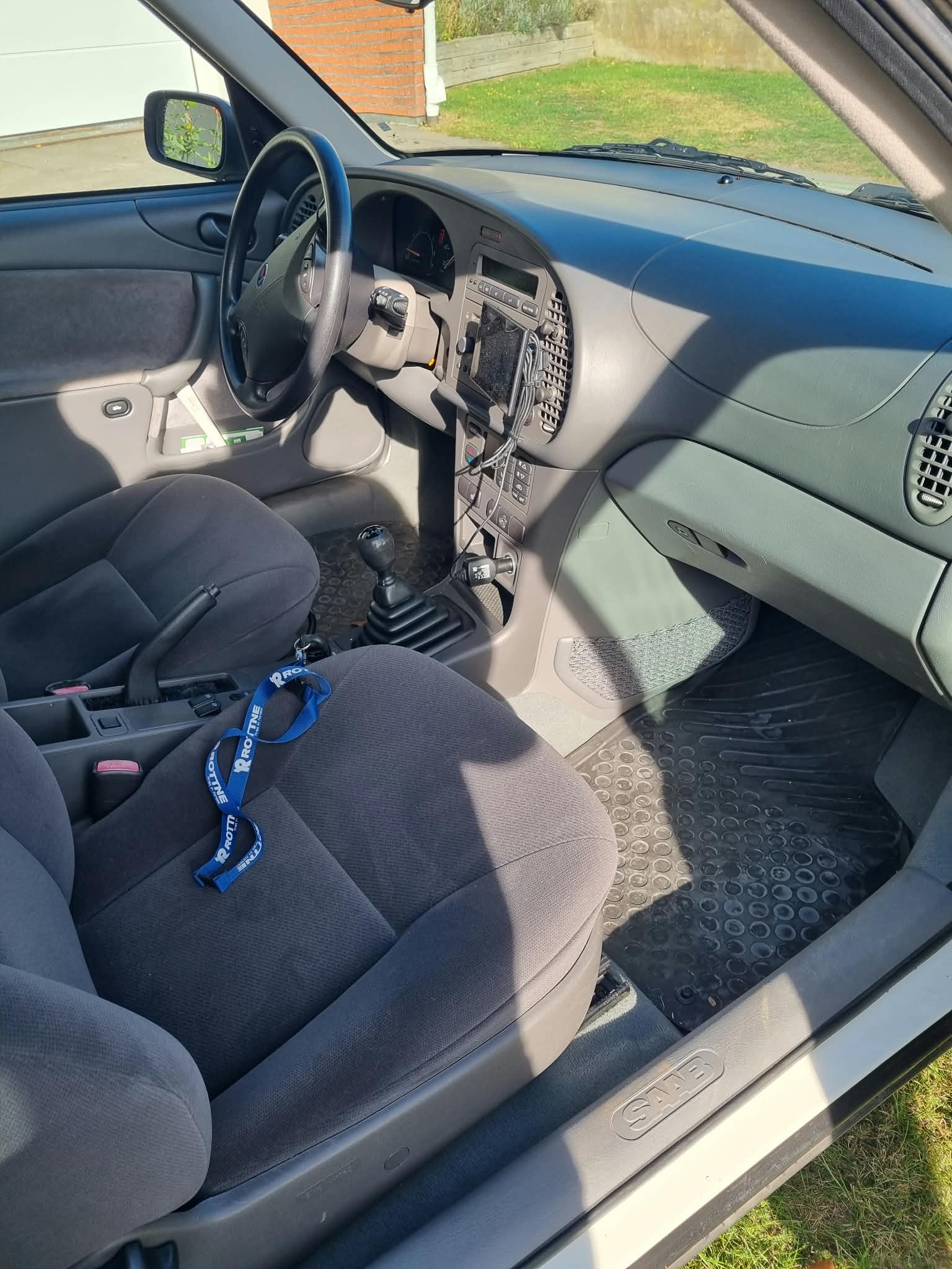 Saab 9-3 3-dörrar 2.0 T Manuell 2001, bild 7/9