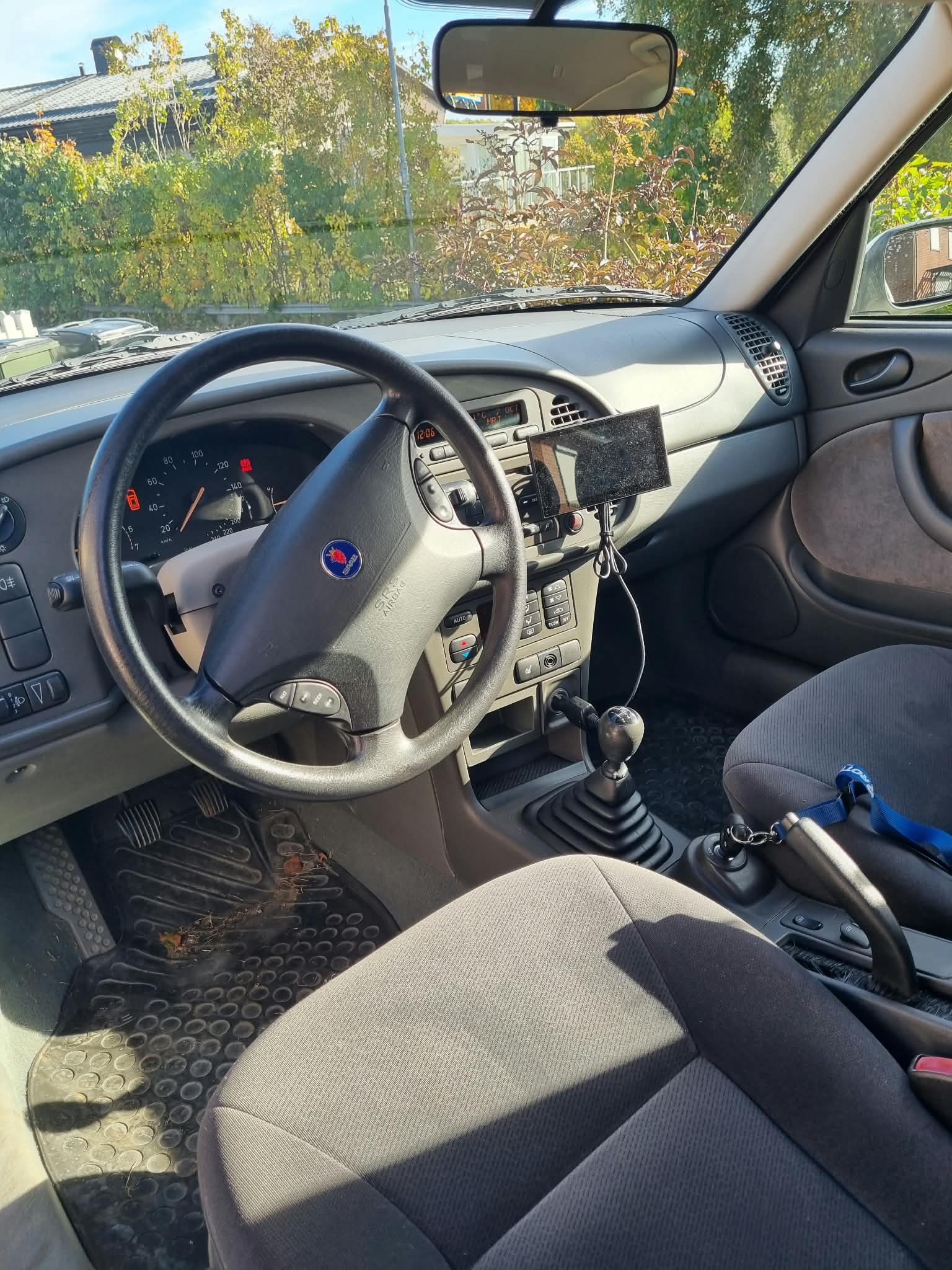 Saab 9-3 3-dörrar 2.0 T Manuell 2001, bild 6/9